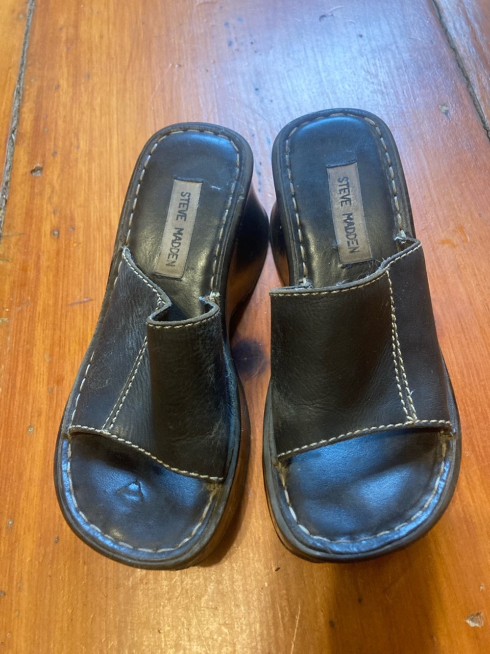 Steve Madden Black Leather Slide Mules with Contrast Stitching